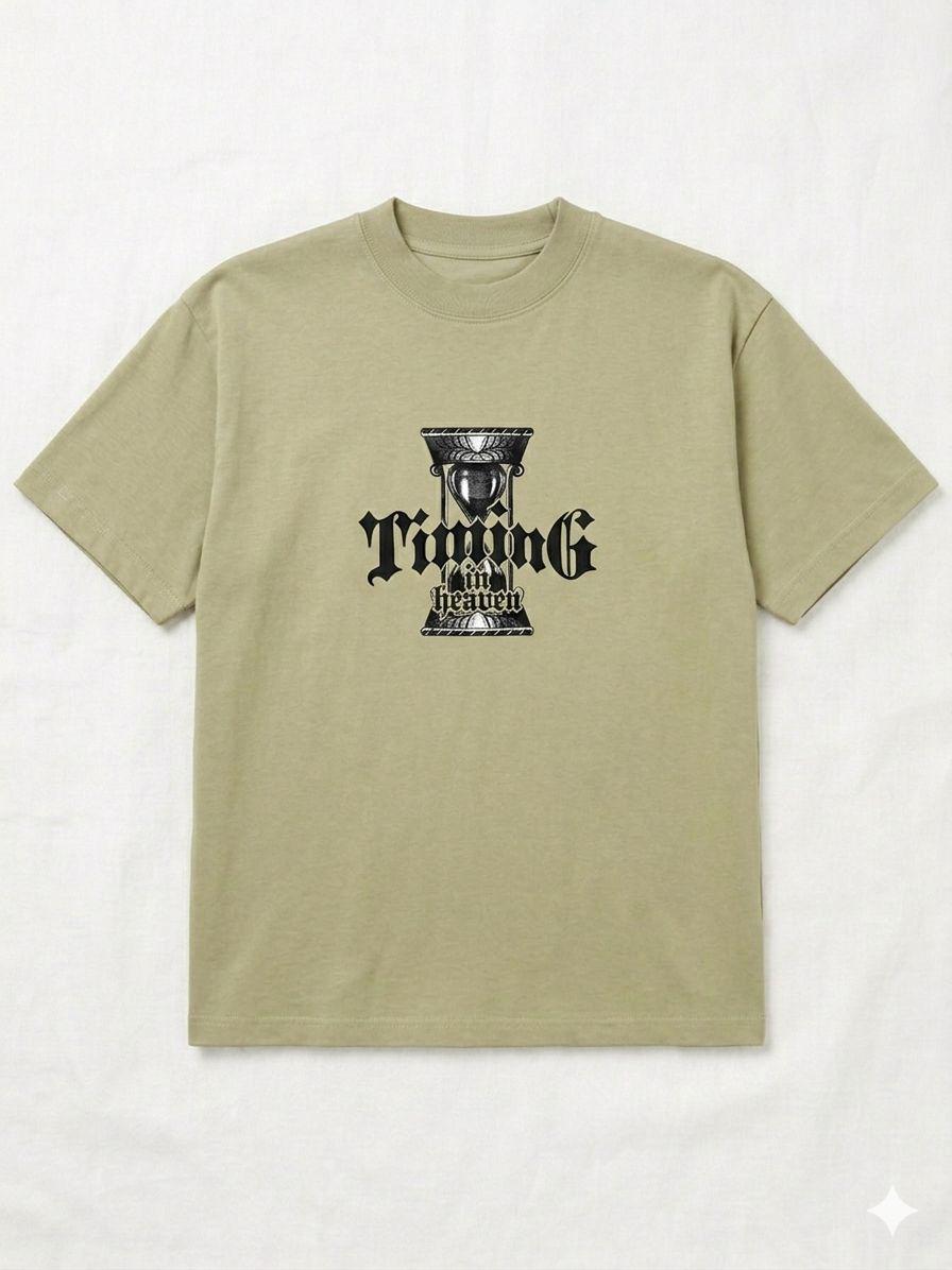 Camiseta T-Shirt "Perfect Timing" – Olive Edition