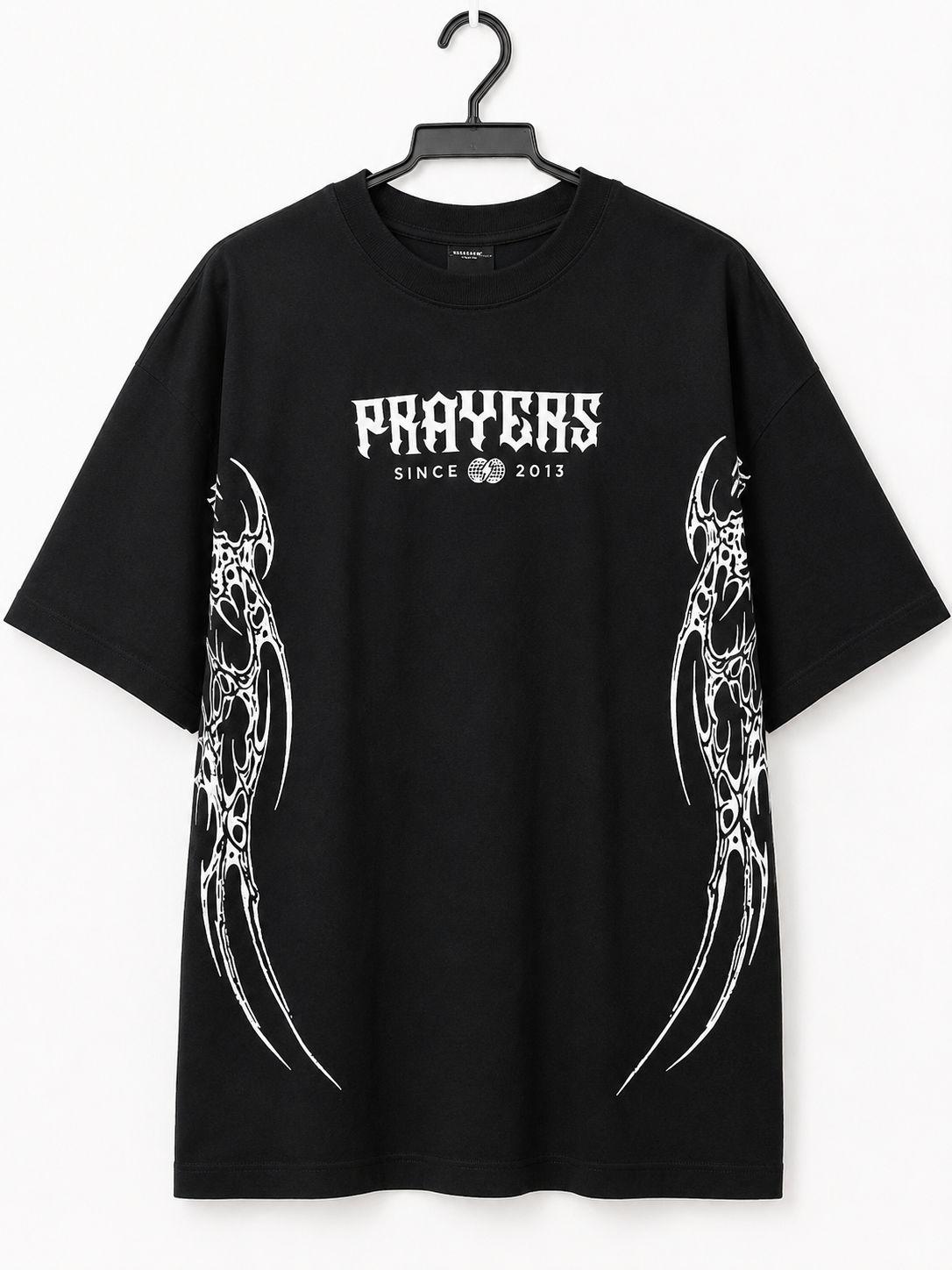 Camiseta Gráfica Oversized Negra – PRAYERS