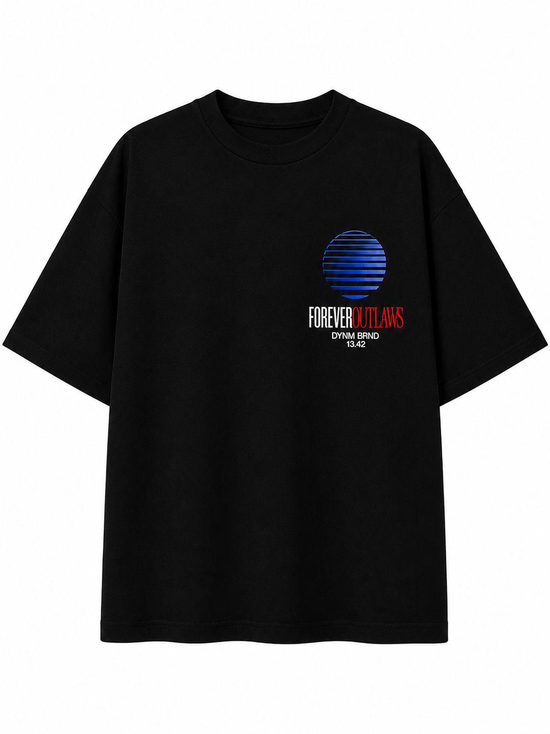 Camiseta Gráfica Negra – Forever Outlaws Dynamo Brand