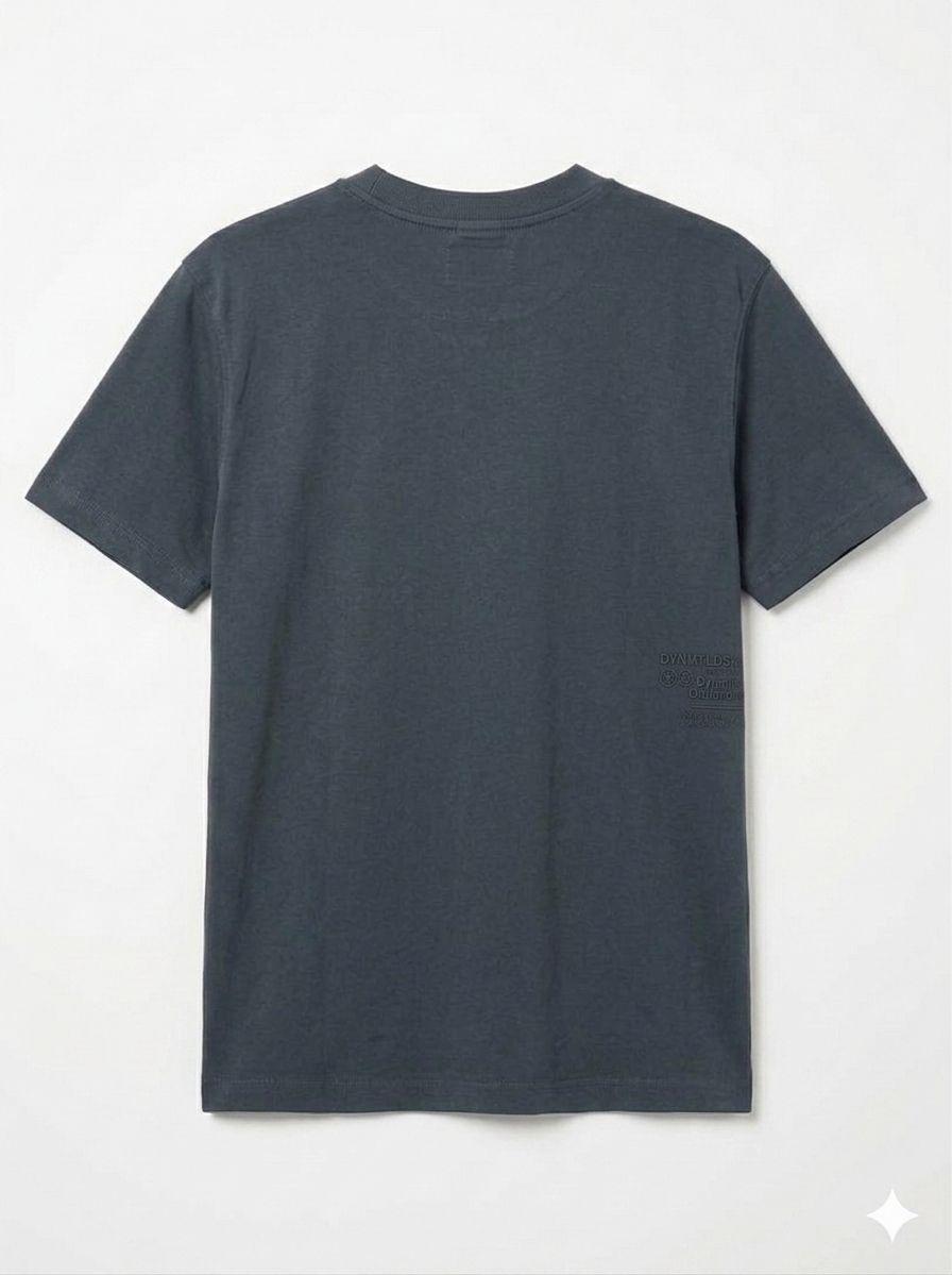 Camiseta Básica Premium – Graphite Panel T-Shirt
