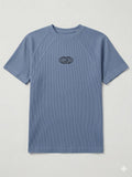 Camiseta Acanalada Manga Ranglán – Steel Blue Globe